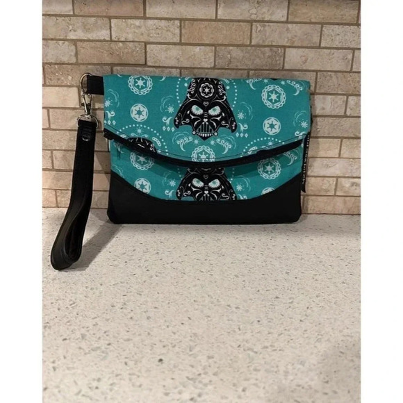 NWOT teal paisley Star Wars earth Vader wristlet zippered purse wallet FB - Picture 1 of 5